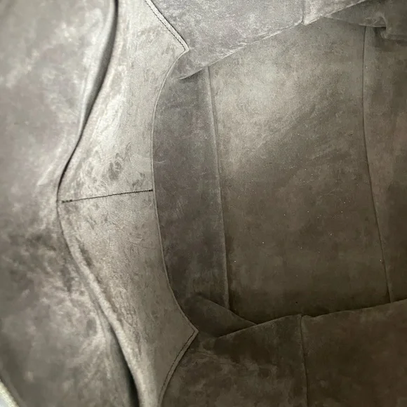 Louis Vuitton black leather top handle bag - Picture 11 of 13